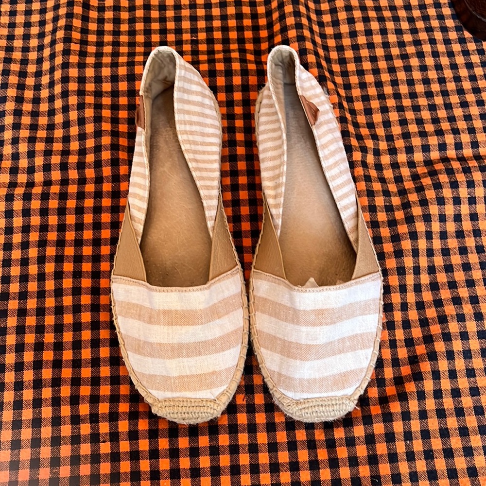 Sperry espadrilles , size 10 , rarely worn, in great shape!